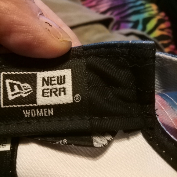 Hat - Picture 4 of 6